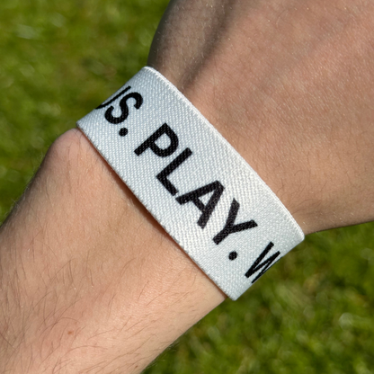 FOCUS. PLAY. WIN. – Pure White