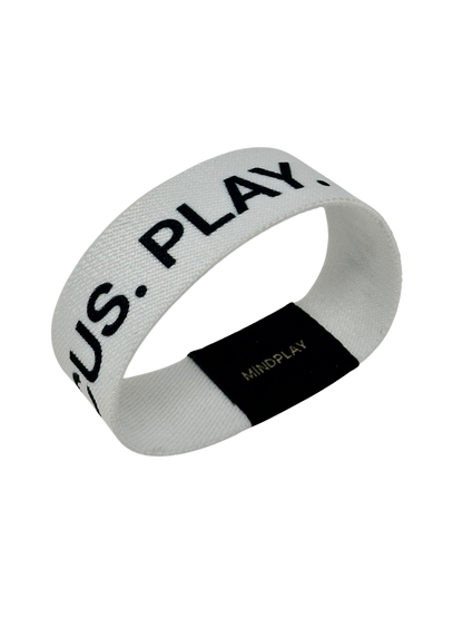 FOCUS. PLAY. WIN. – Pure White